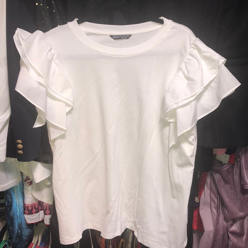 Ruffle Shirt NWOT 8/10 but fits like 12/14